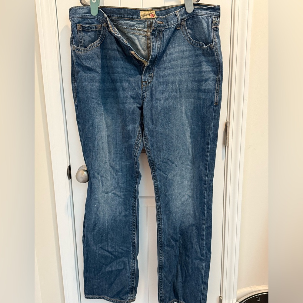 Wrangler Blue Relaxed Fit Jeans Classic Comfort